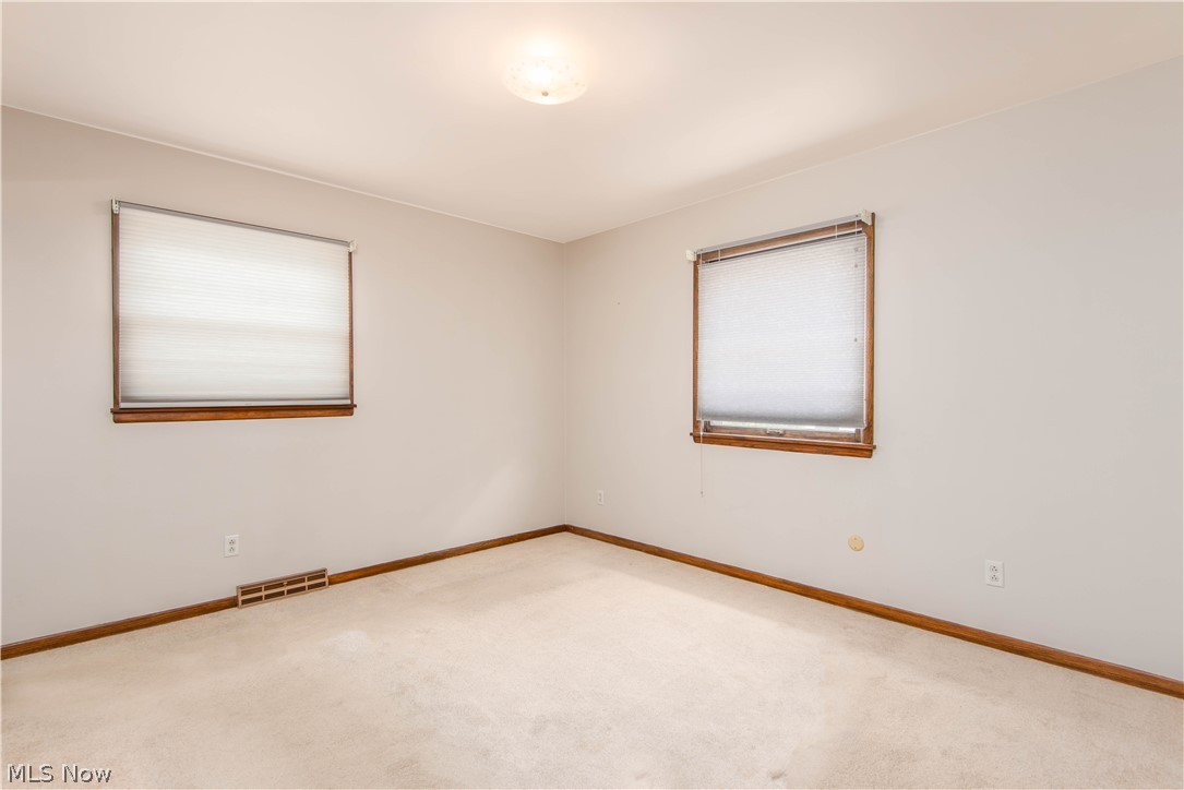 409 Hillman Road Akron, OH 44312 - Photo 14 of 28 Gallery Image 14