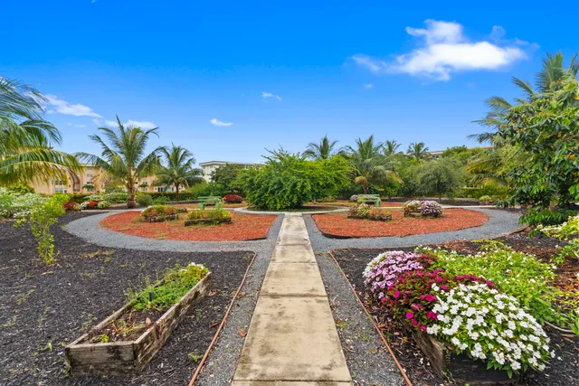a view of an outdoor space