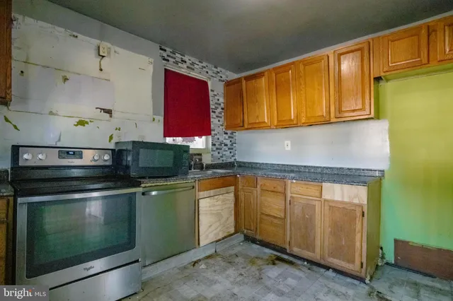 $255,000 | 6609 Clinglog Street, Capitol Heights, MD 20743