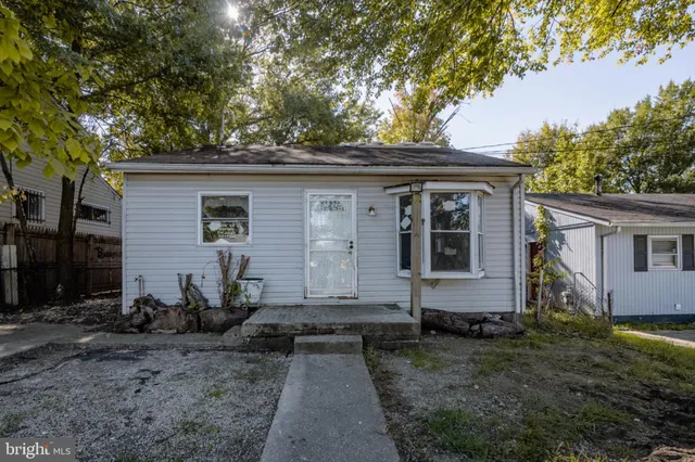 $255,000 | 6609 Clinglog Street, Capitol Heights, MD 20743