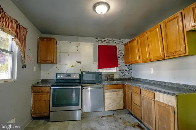 $255,000 | 6609 Clinglog Street, Capitol Heights, MD 20743