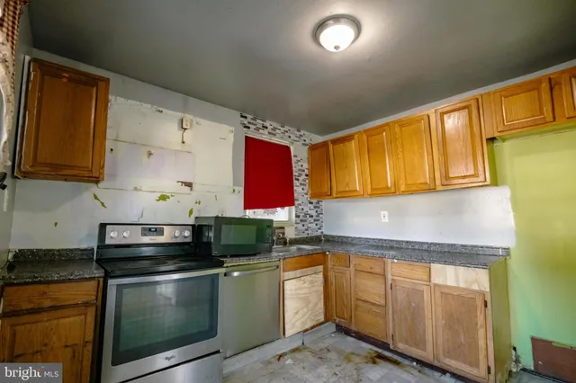 $255,000 | 6609 Clinglog Street, Capitol Heights, MD 20743