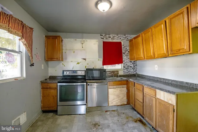 $255,000 | 6609 Clinglog Street, Capitol Heights, MD 20743