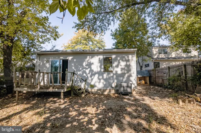 $255,000 | 6609 Clinglog Street, Capitol Heights, MD 20743