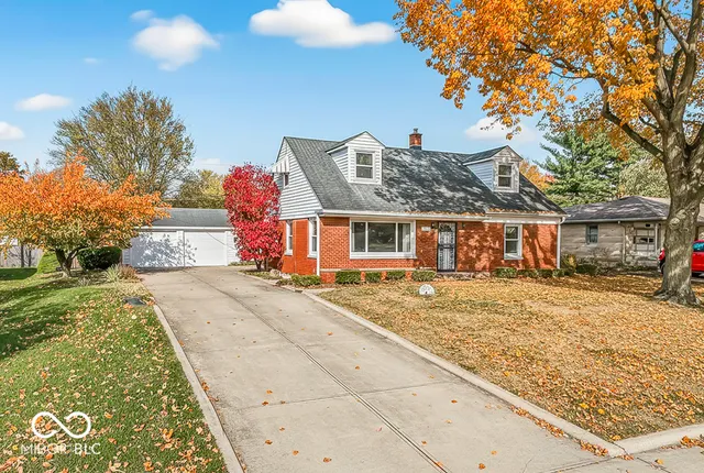 $285,000 | 1730 Tulip Drive, Homecroft, IN 46227