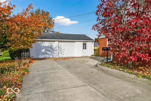 $285,000 | 1730 Tulip Drive, Homecroft, IN 46227