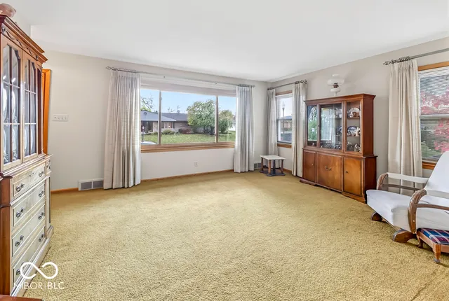 $285,000 | 1730 Tulip Drive, Homecroft, IN 46227