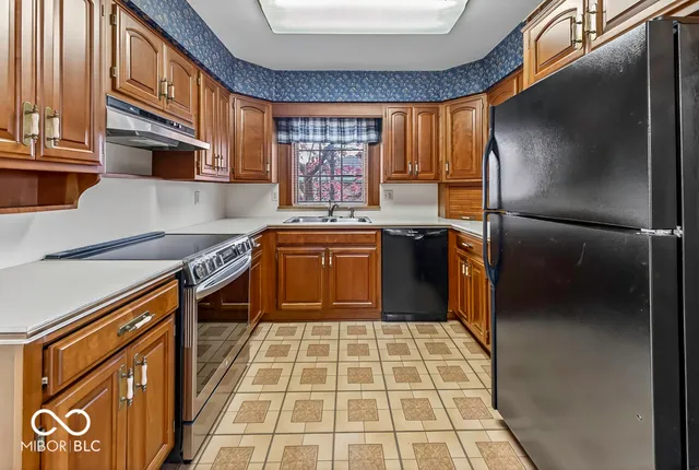 $285,000 | 1730 Tulip Drive, Homecroft, IN 46227