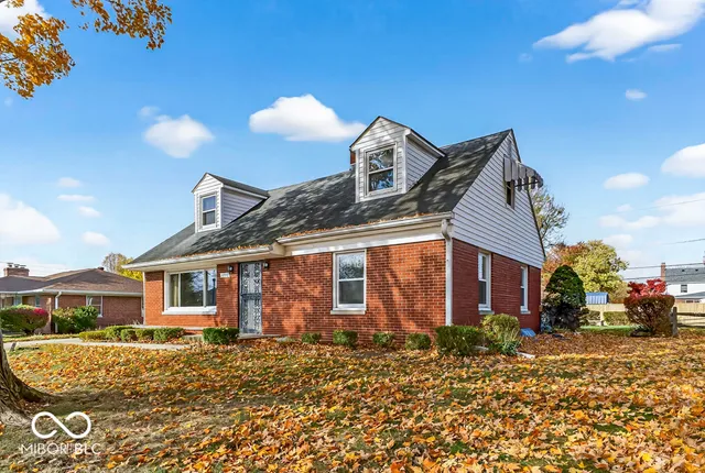 $285,000 | 1730 Tulip Drive, Homecroft, IN 46227