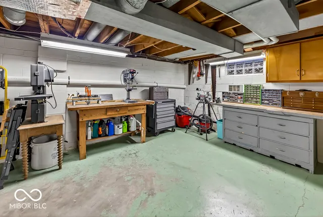 $285,000 | 1730 Tulip Drive, Homecroft, IN 46227