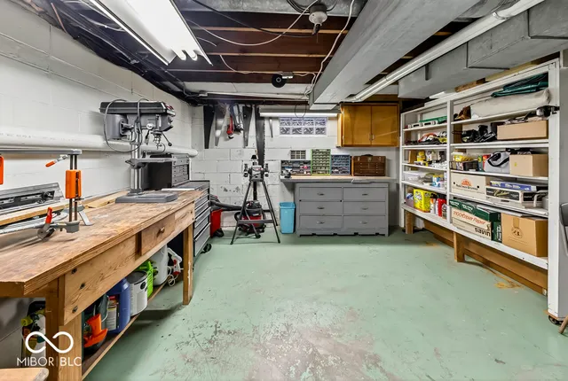 $285,000 | 1730 Tulip Drive, Homecroft, IN 46227