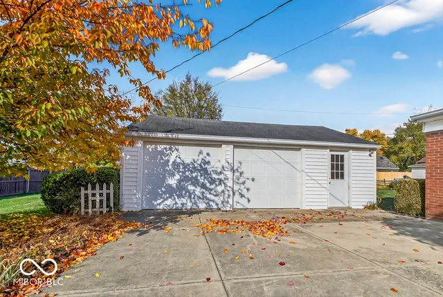 $285,000 | 1730 Tulip Drive, Homecroft, IN 46227