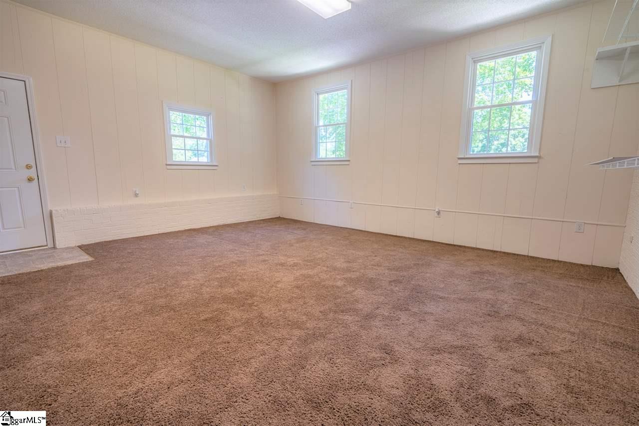 225 Lakeview Heights Road Pickens, SC 29671 - Photo 22 of 34