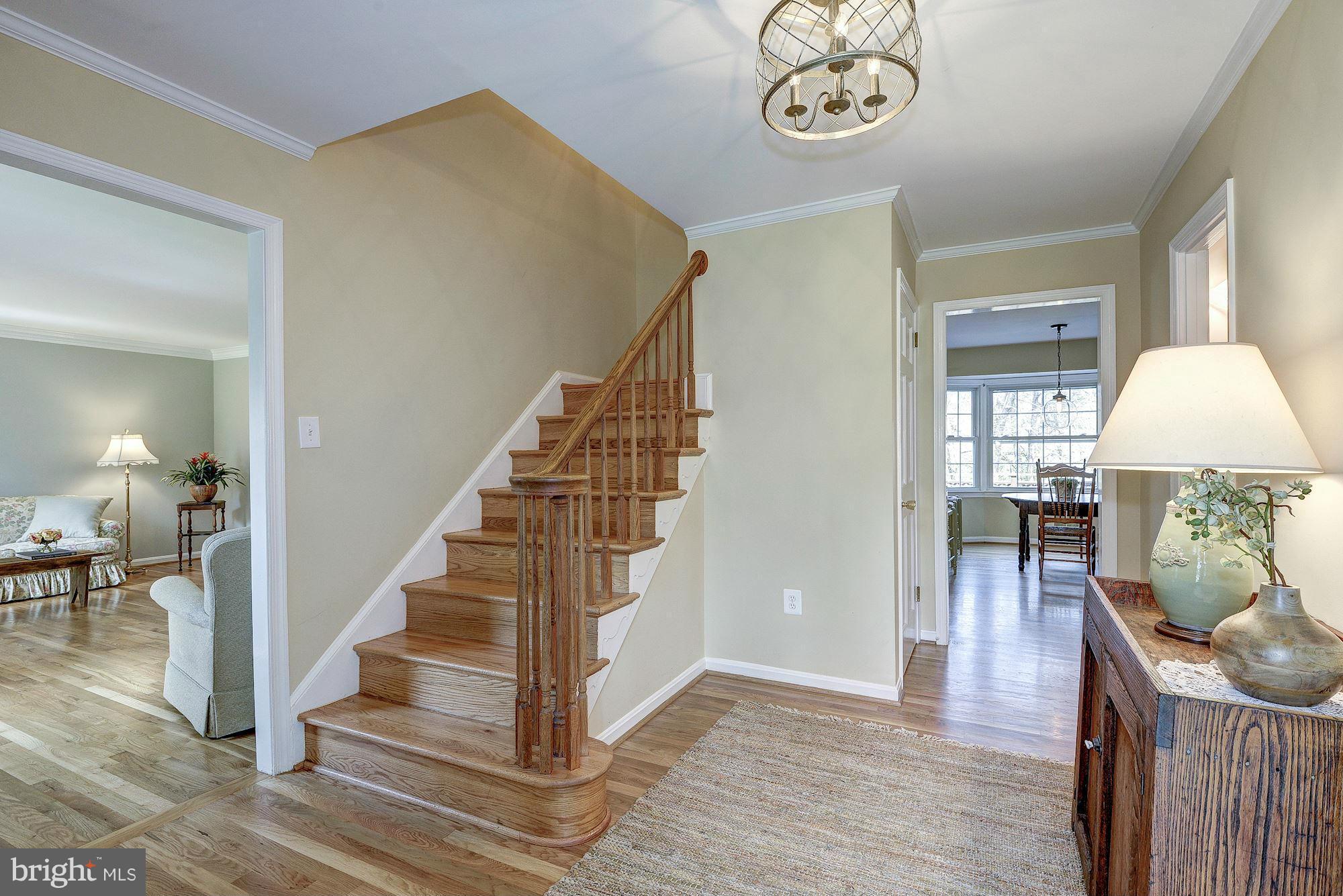 1211 Old Stable Road McLean, VA 22102 - Photo 2 of 20 Entryway