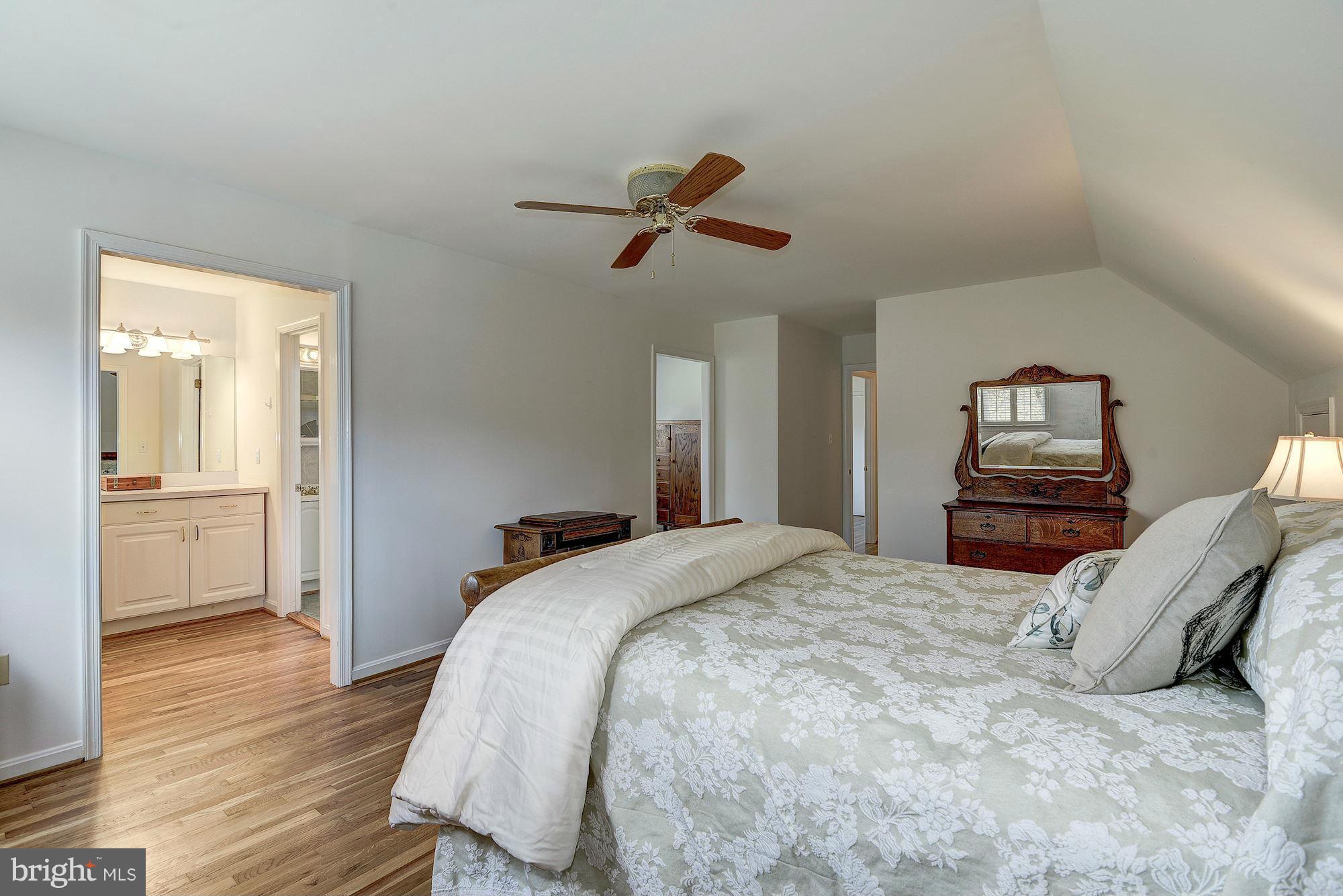 1211 Old Stable Road McLean, VA 22102 - Photo 11 of 20 Bedroom (Master)