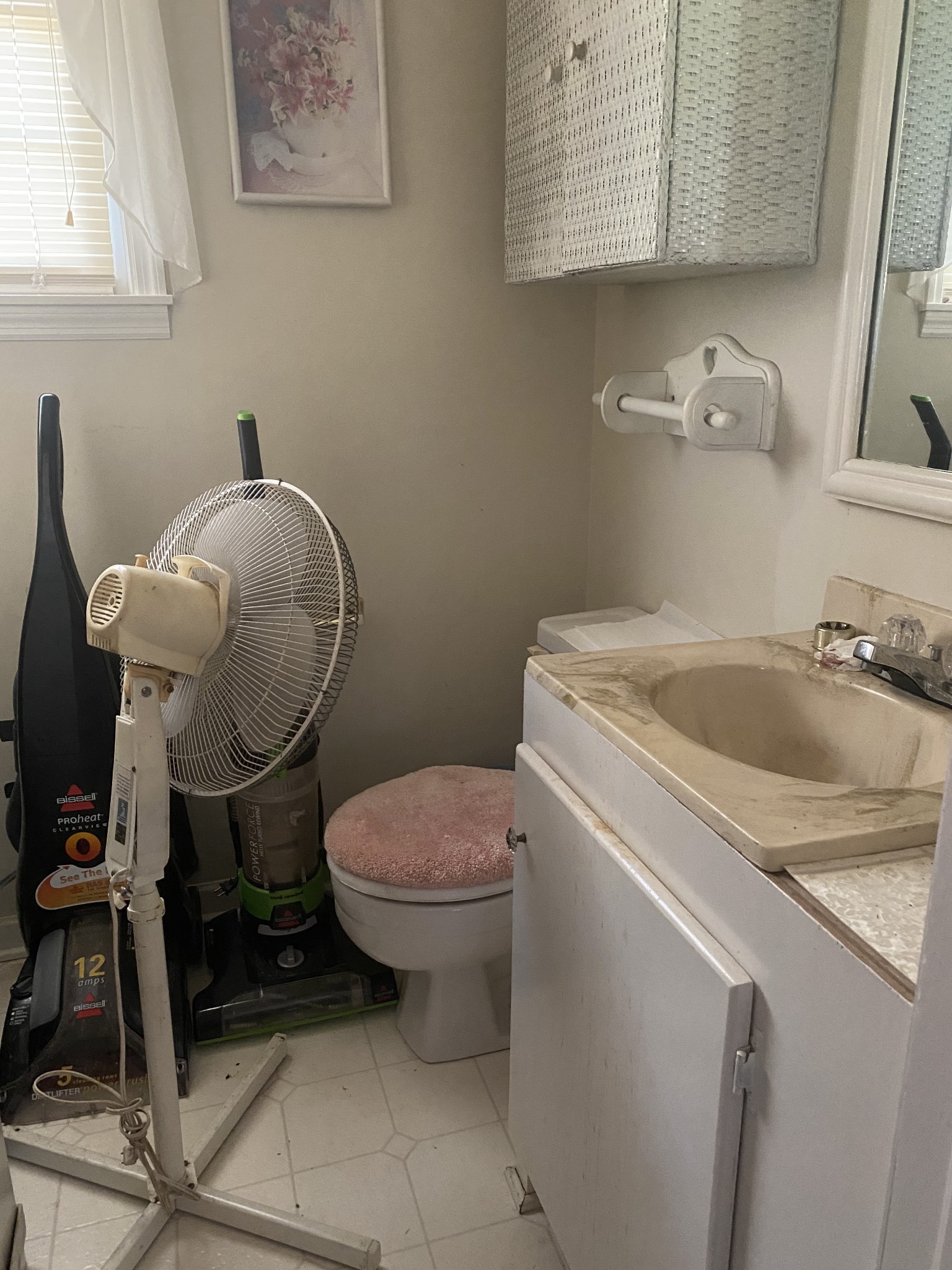 136 New Deal Potts Road Cottontown, TN 37048 - Photo 13 of 24 a bathroom with a sink and a toilet