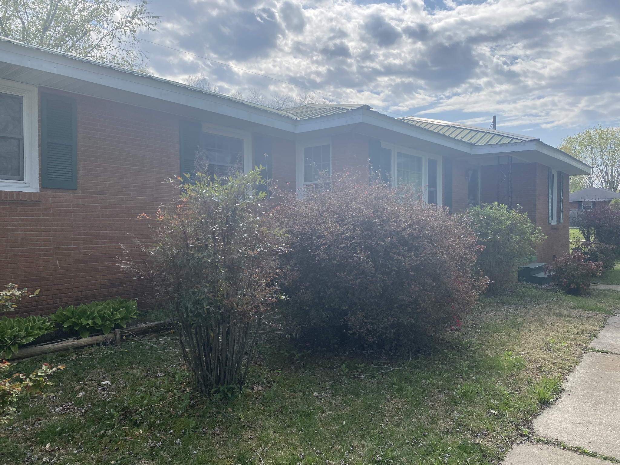 136 New Deal Potts Road Cottontown, TN 37048 - Photo 24 of 24 a backyard of a house