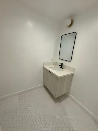 $5,200 | 1244 Innes Avenue, Unit D, Los Angeles, CA 90026