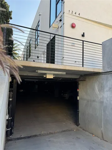 $5,200 | 1244 Innes Avenue, Unit D, Los Angeles, CA 90026