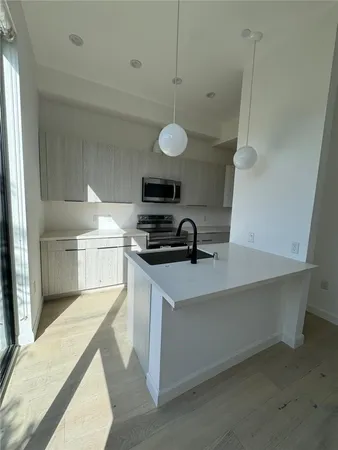 $5,200 | 1244 Innes Avenue, Unit D, Los Angeles, CA 90026
