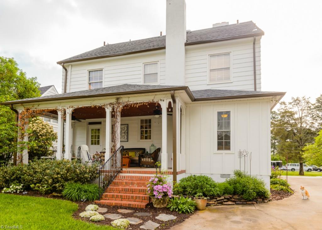 418 North Hawthorne Road Winston-Salem, NC 27104 - Photo 2 of 23 Gallery Image 2