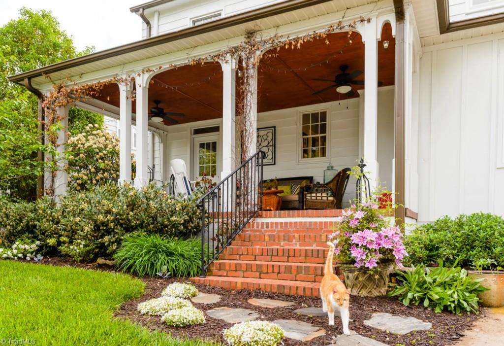 418 North Hawthorne Road Winston-Salem, NC 27104 - Photo 3 of 23 Gallery Image 3