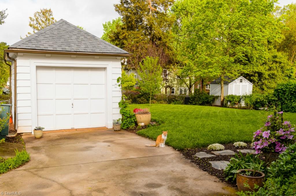 418 North Hawthorne Road Winston-Salem, NC 27104 - Photo 6 of 23 Gallery Image 6