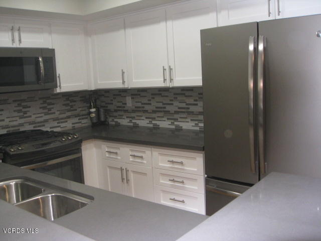 1055 Waltham Road, Unit F Simi Valley, CA 93065 - Photo 12 of 48 IMG_2608