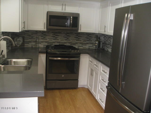 1055 Waltham Road, Unit F Simi Valley, CA 93065 - Photo 13 of 48 IMG_2609