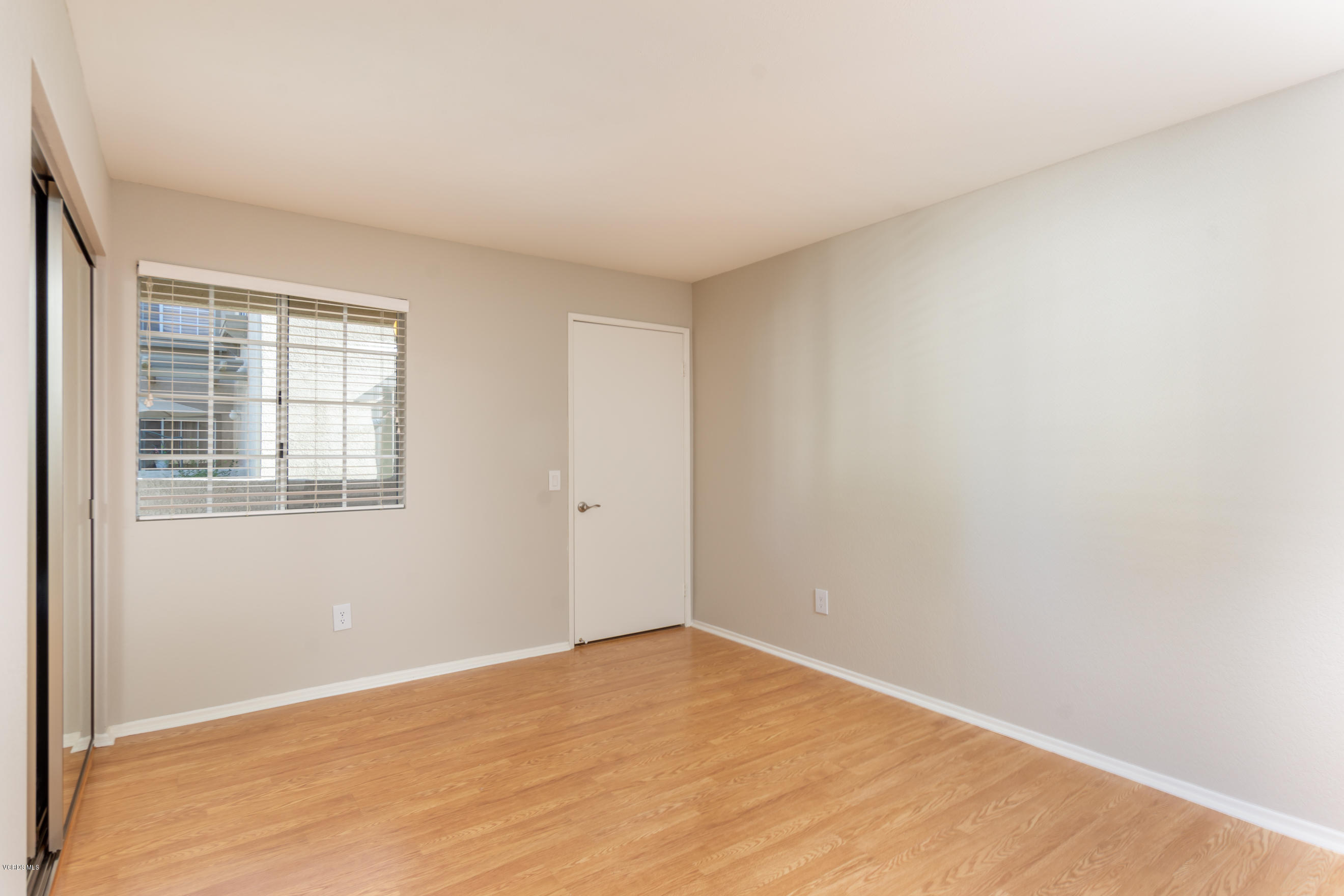 1055 Waltham Road, Unit F Simi Valley, CA 93065 - Photo 20 of 48 print_14