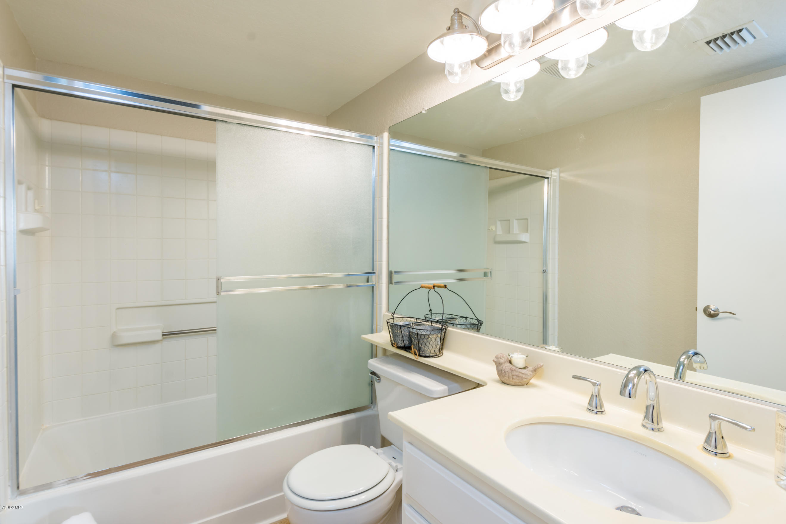 1055 Waltham Road, Unit F Simi Valley, CA 93065 - Photo 24 of 48 print_13