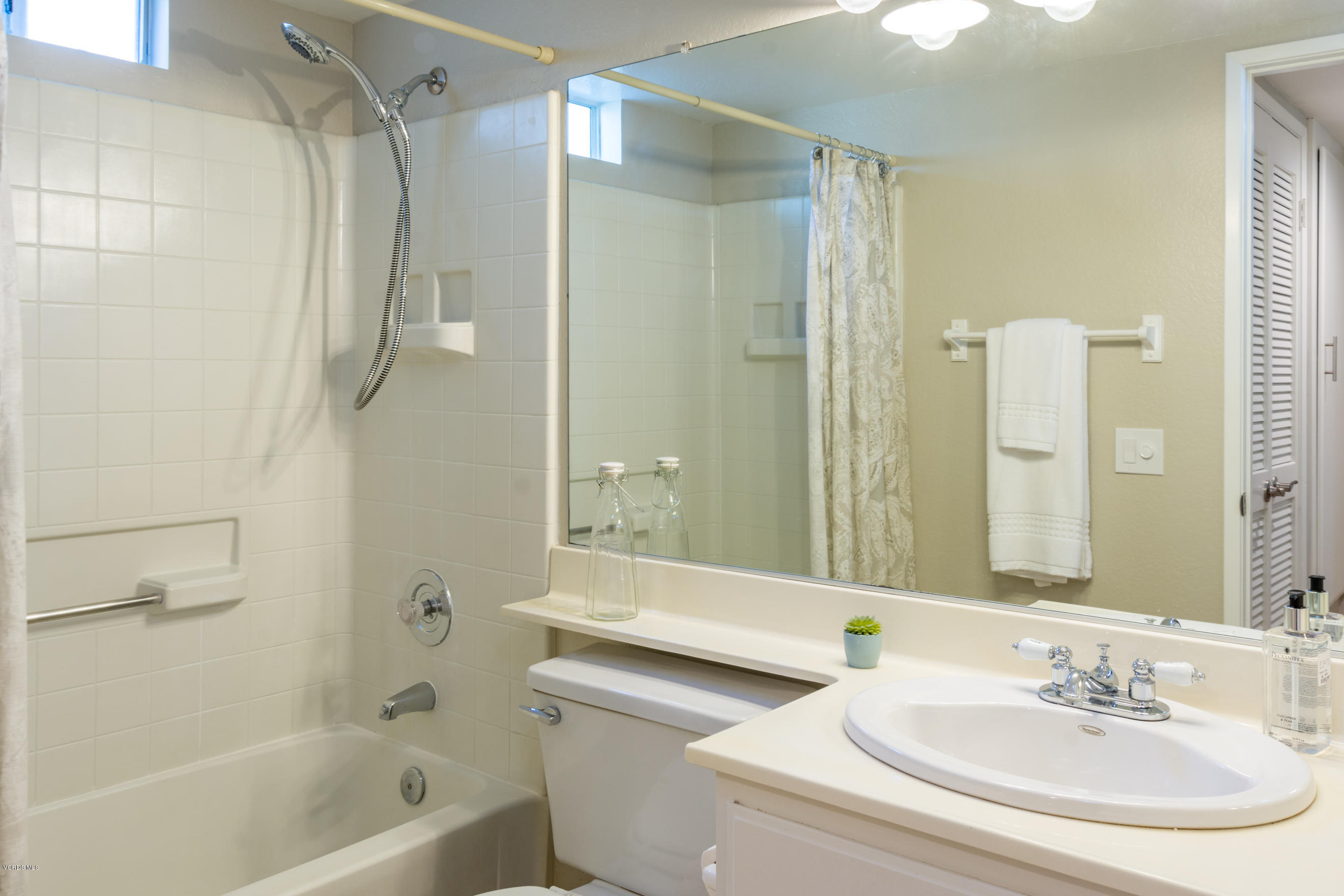 1055 Waltham Road, Unit F Simi Valley, CA 93065 - Photo 28 of 48 print_8