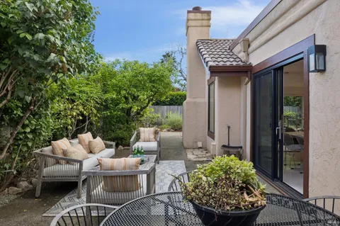 $845,000 | 435 La Quinta Lane, Sonoma, CA 95476