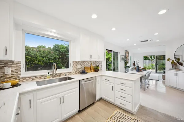 $845,000 | 435 La Quinta Lane, Sonoma, CA 95476