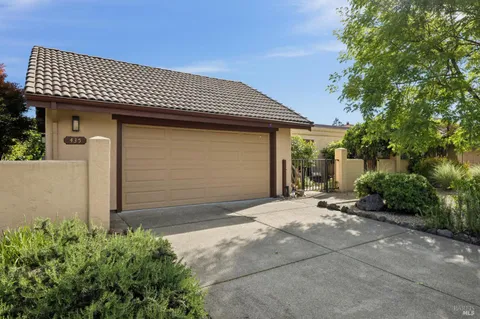 $845,000 | 435 La Quinta Lane, Sonoma, CA 95476