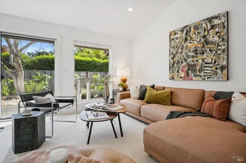 $845,000 | 435 La Quinta Lane, Sonoma, CA 95476