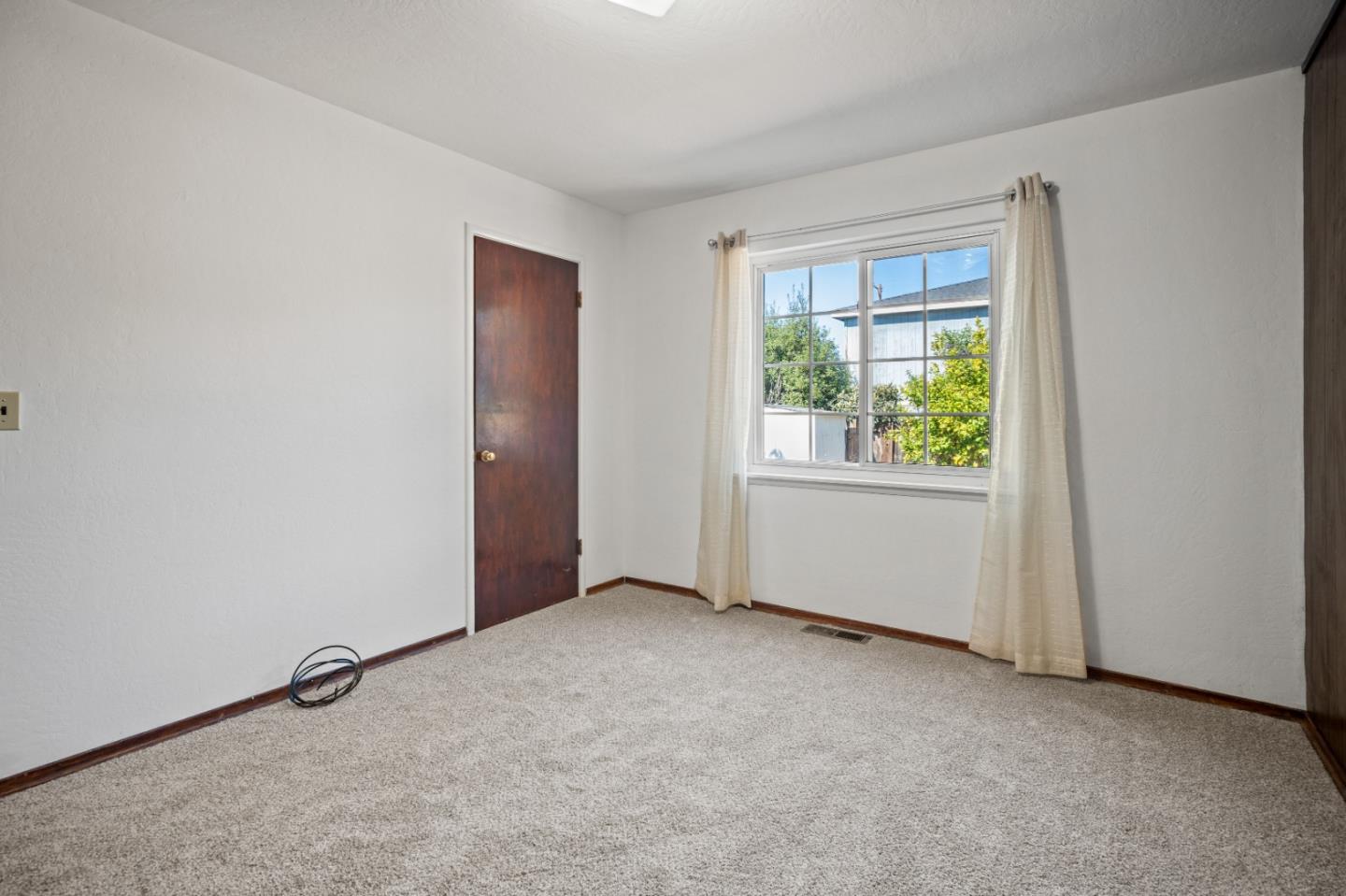 977 Trinity Avenue Seaside, CA 93955 - Photo 11 of 16