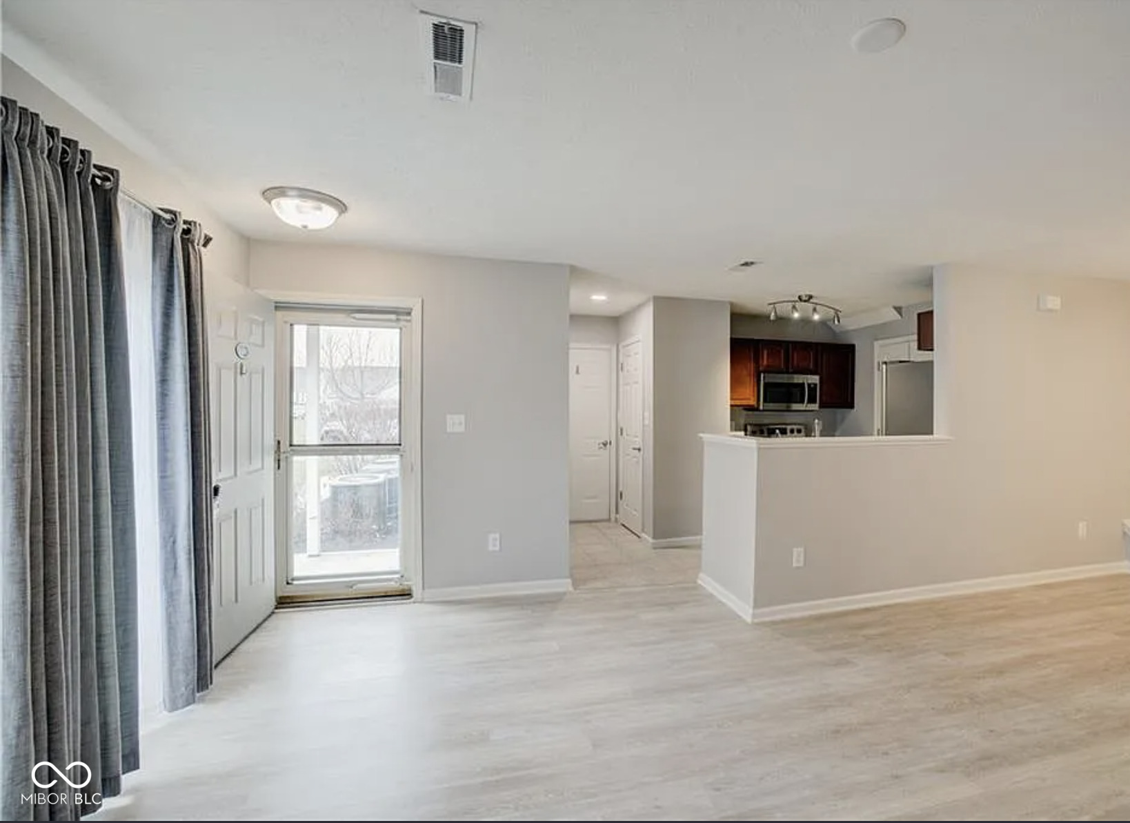 11475 Clay Court, Unit 100 Fishers, IN 46037 - Photo 6 of 31