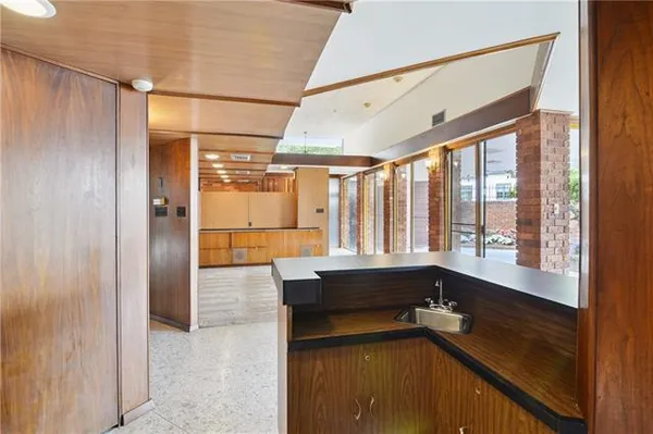 $6,800 | 4101 St Charles Avenue, New Orleans, LA 70115