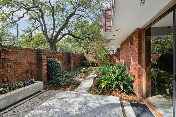 $6,800 | 4101 St Charles Avenue, New Orleans, LA 70115