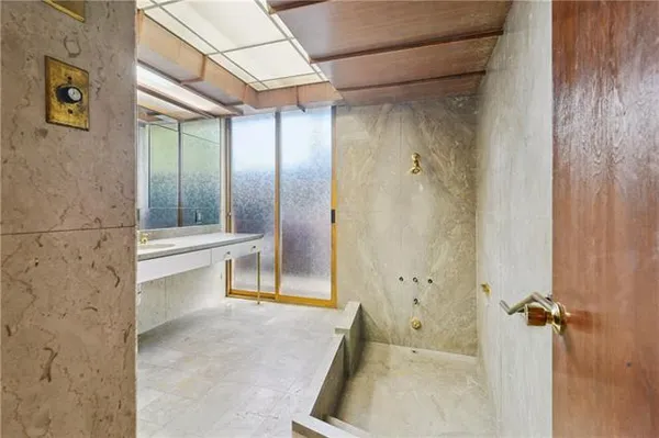 $6,800 | 4101 St Charles Avenue, New Orleans, LA 70115
