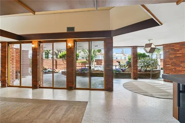 $6,800 | 4101 St Charles Avenue, New Orleans, LA 70115