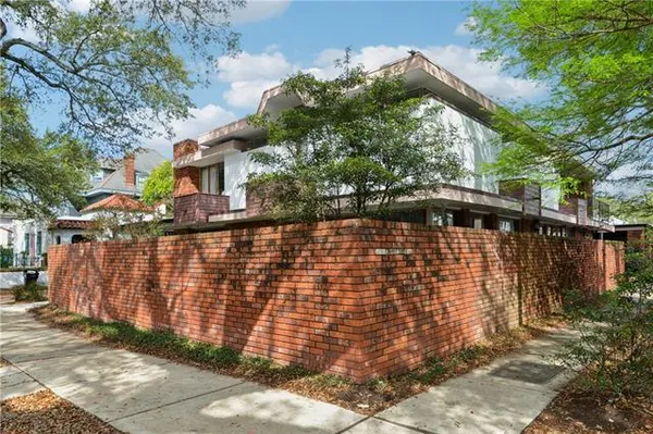 $6,800 | 4101 St Charles Avenue, New Orleans, LA 70115