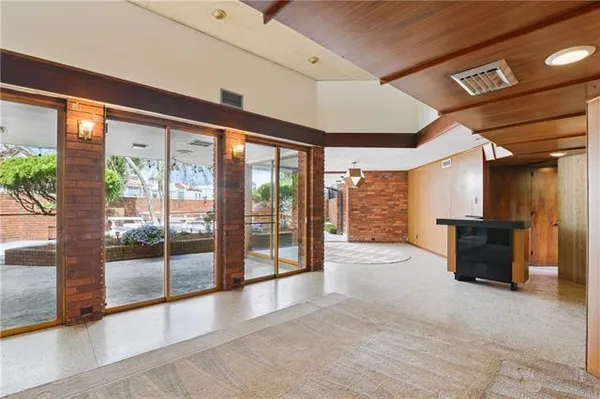 $6,800 | 4101 St Charles Avenue, New Orleans, LA 70115