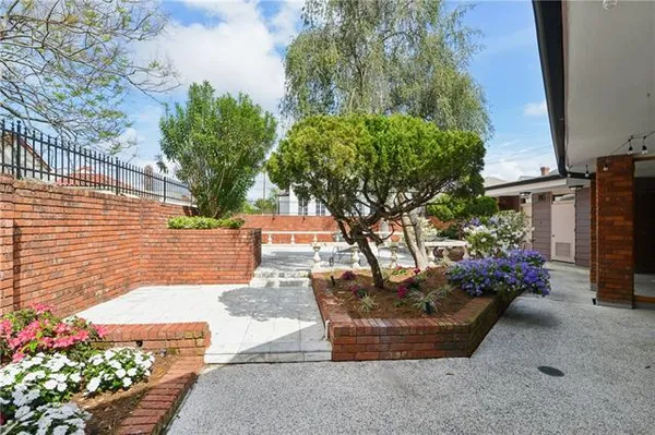 $6,800 | 4101 St Charles Avenue, New Orleans, LA 70115