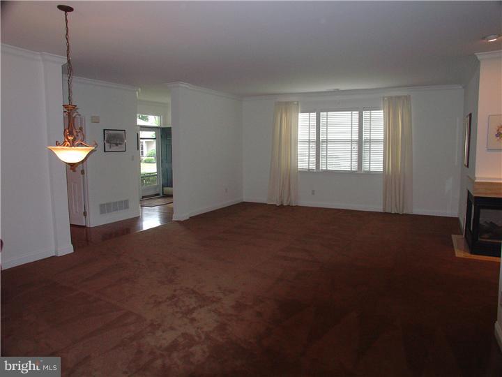 31 Stanford Road East Pennington, NJ 08534 - Photo 11 of 24 View