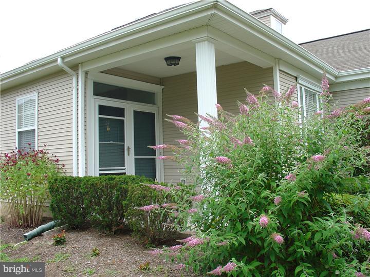 31 Stanford Road East Pennington, NJ 08534 - Photo 6 of 24 View