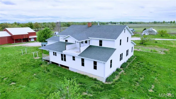 $295,000 | 29595 Highway 3, La Plata, MO 63549