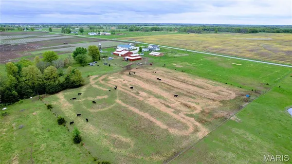 $295,000 | 29595 Highway 3, La Plata, MO 63549