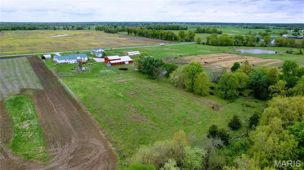 $295,000 | 29595 Highway 3, La Plata, MO 63549